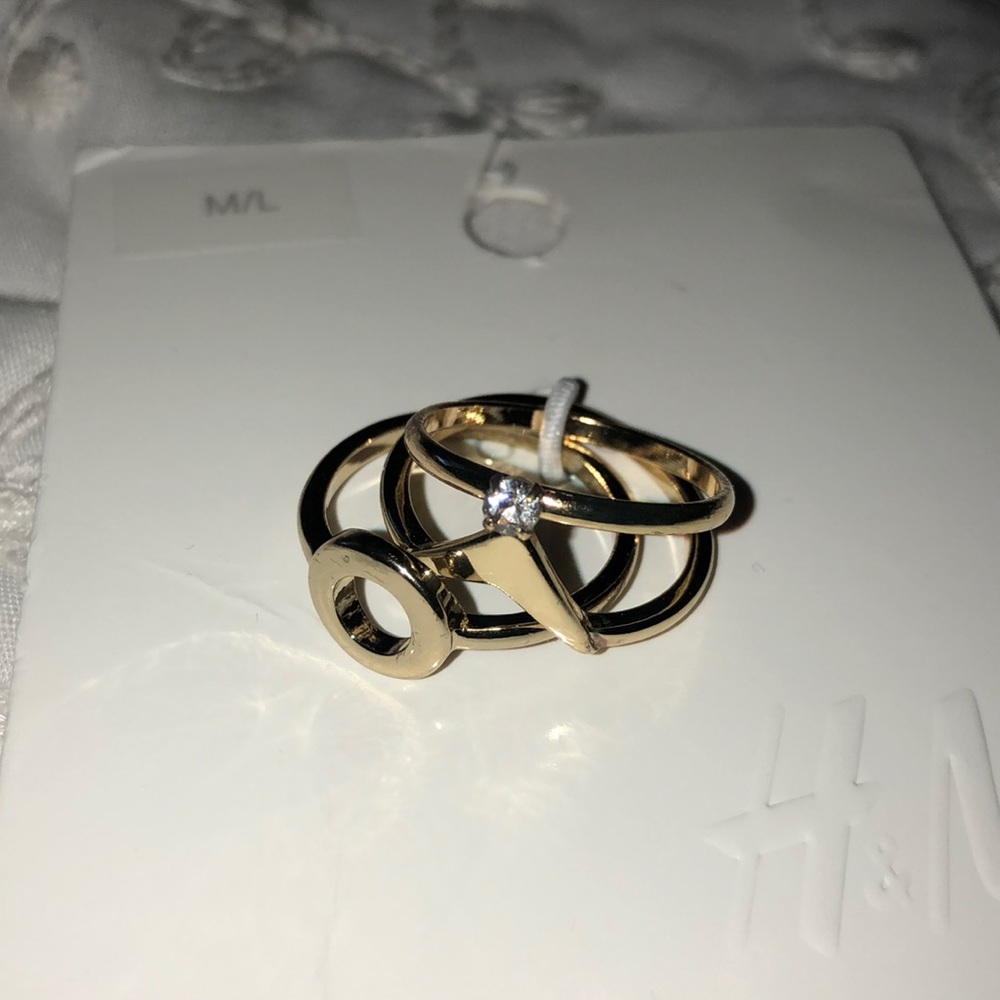 *NWT* H&M ring set